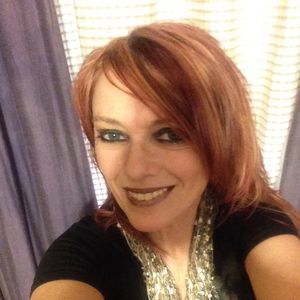 Meet your Posher, Lonisa